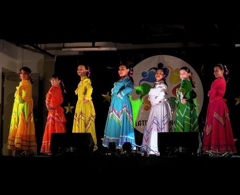 Huellas Latinas Niñas